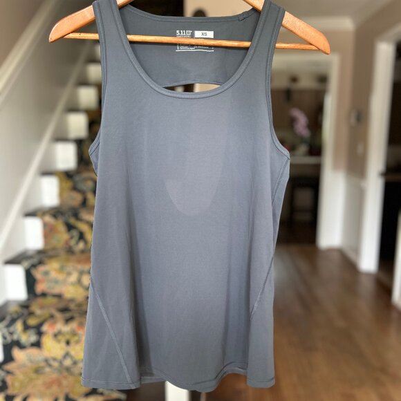 5.11 Tactical Women's Margot Tank Charcoal Gray Open Back Reflective Strip Sz XS - Picture 3 of 10